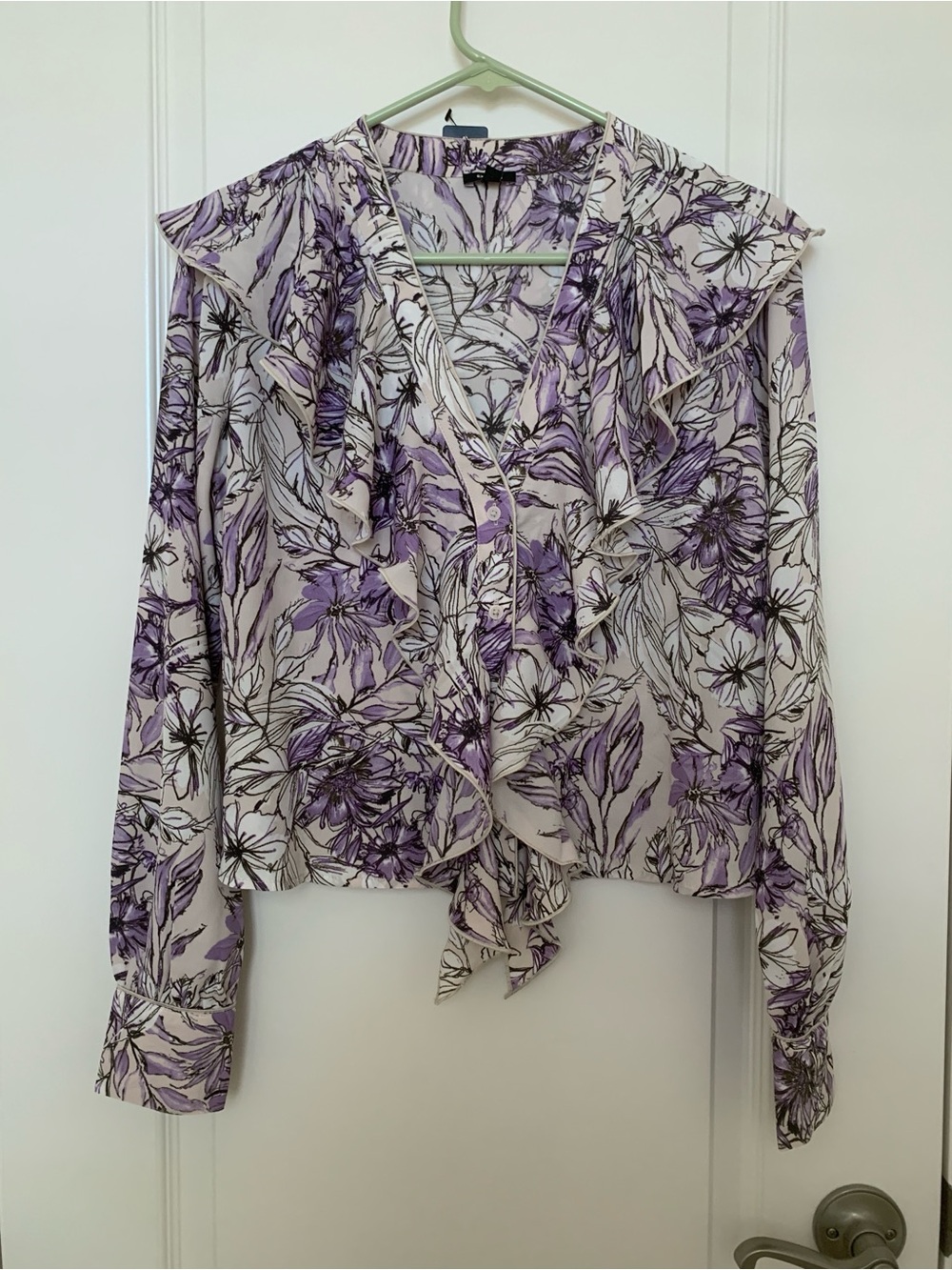 EXPRESS Georgette Floral Ruffle Front Long Sleeve Top Size S NWT